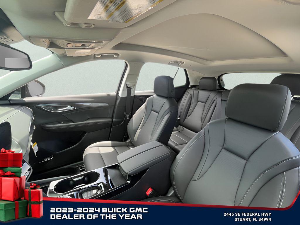 new 2025 Buick Envision car, priced at $35,310