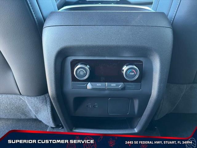 new 2025 Buick Enclave car, priced at $48,419