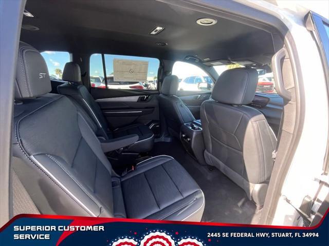 new 2025 Buick Enclave car, priced at $47,919