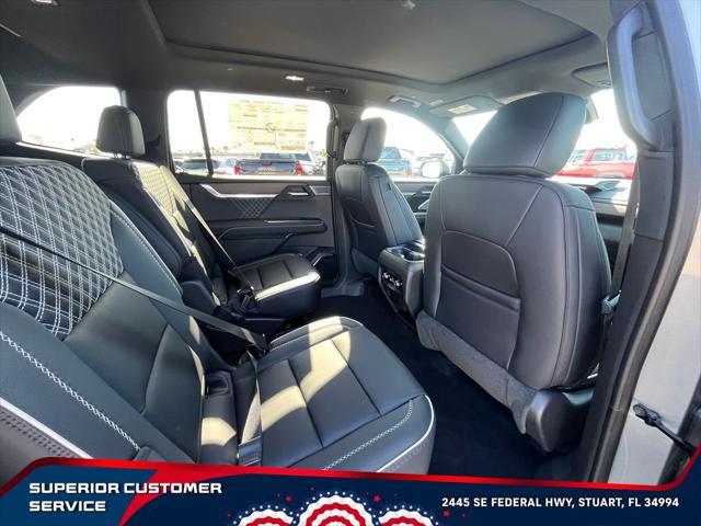 new 2025 GMC Acadia car, priced at $58,223