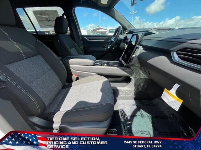 new 2025 GMC Acadia car, priced at $42,939