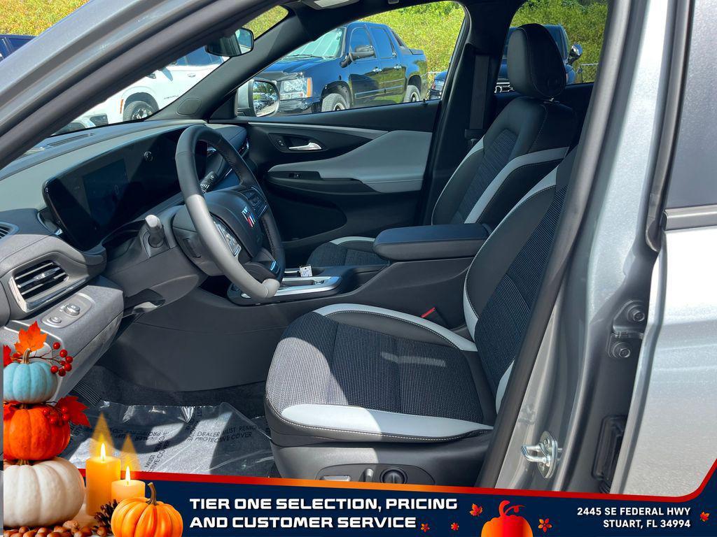 new 2025 Buick Envista car, priced at $23,630