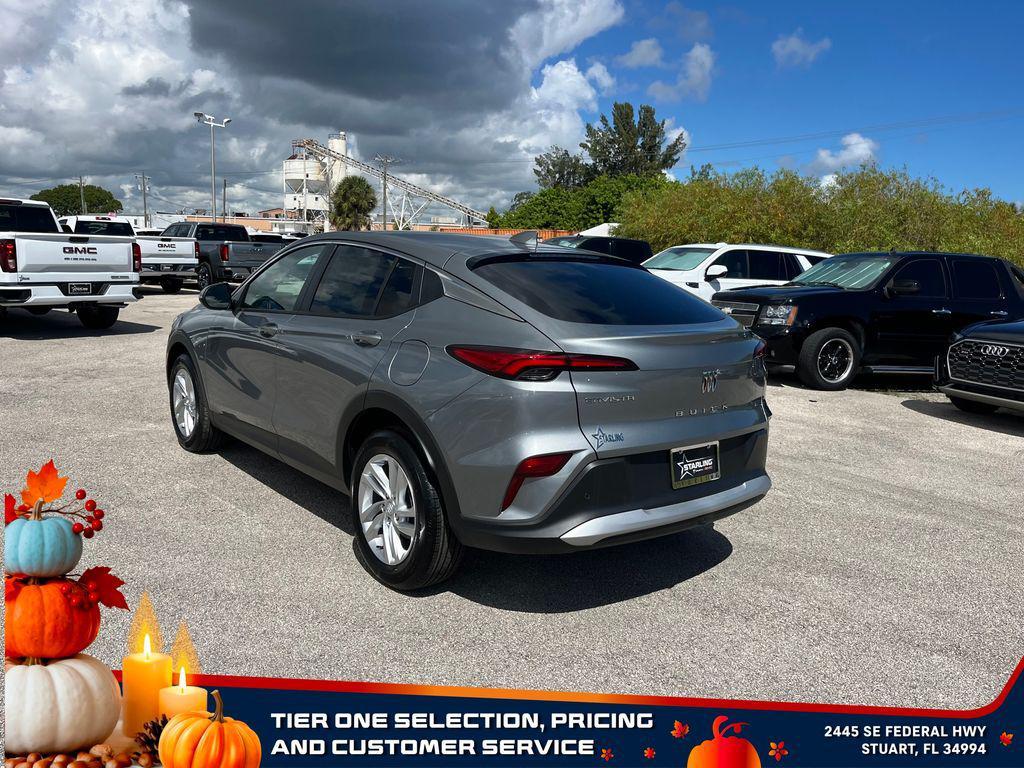 new 2025 Buick Envista car, priced at $23,630