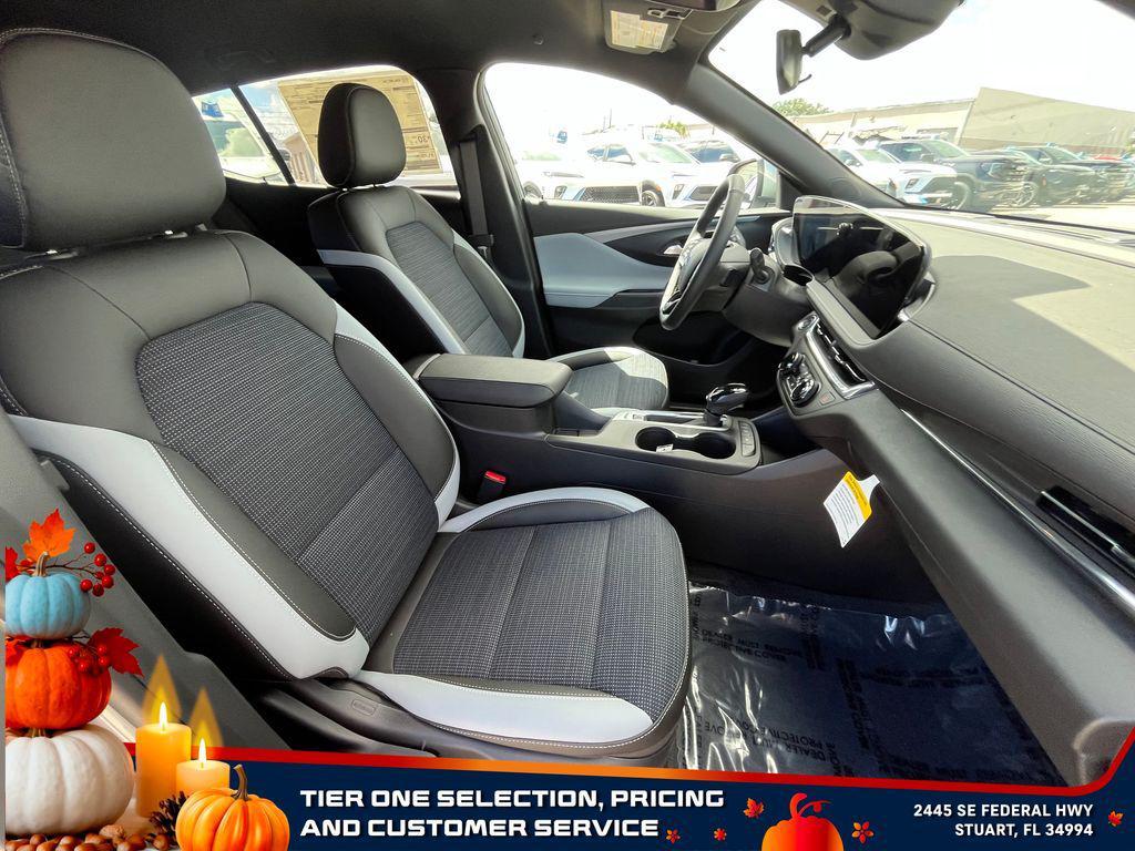 new 2025 Buick Envista car, priced at $23,630