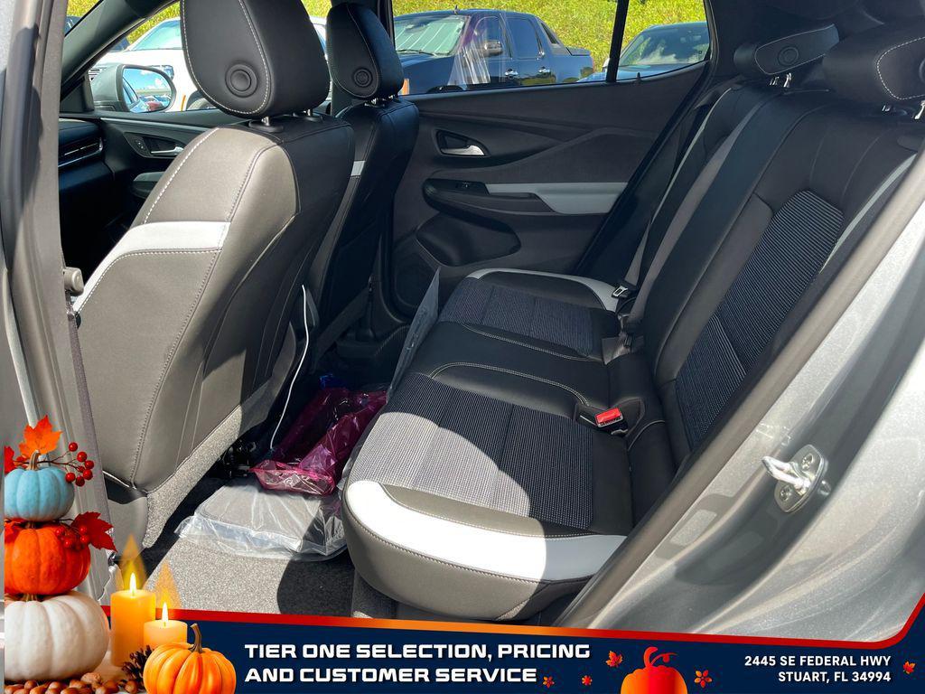 new 2025 Buick Envista car, priced at $23,630