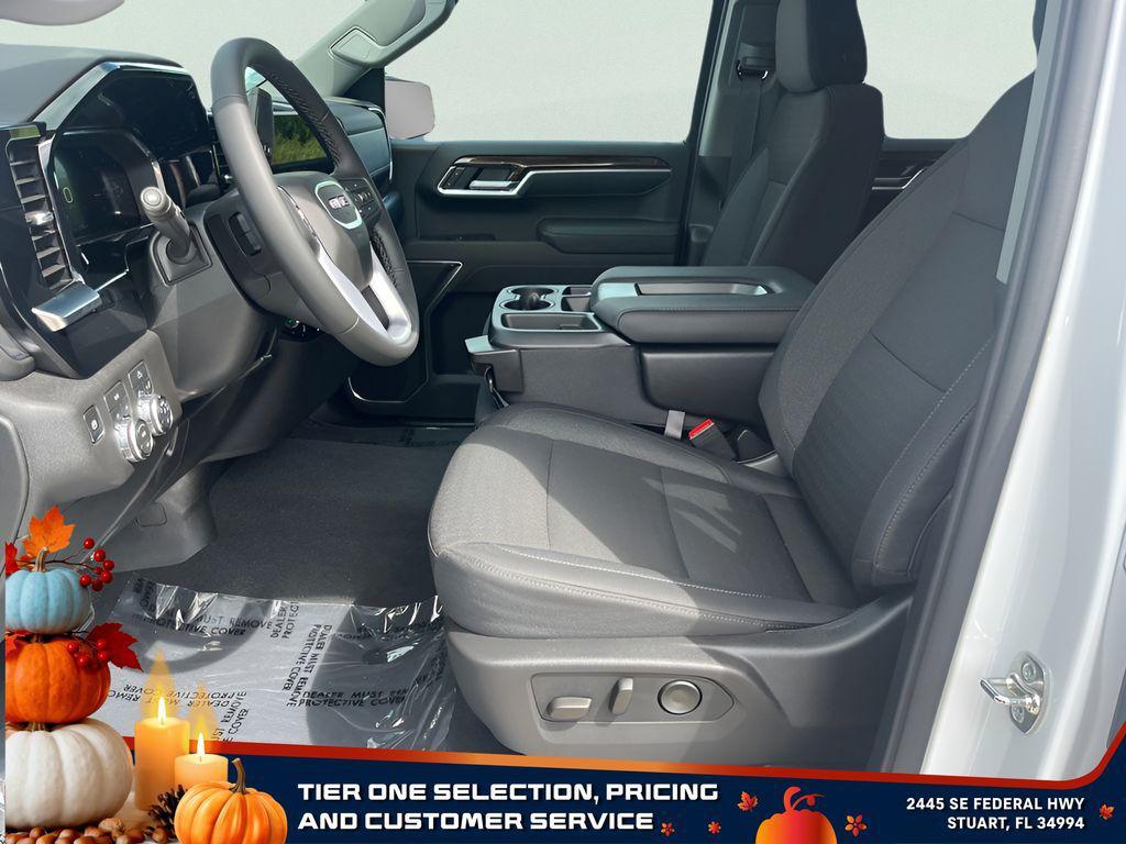 new 2026 GMC Sierra 1500 car, priced at $44,095