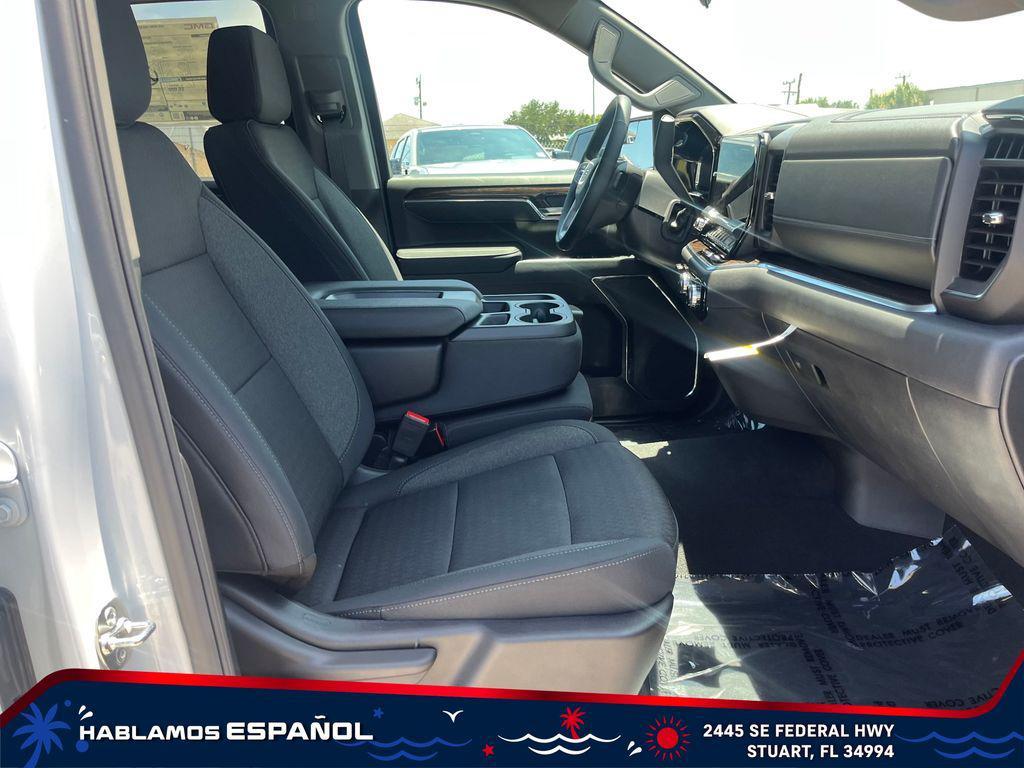 new 2025 GMC Sierra 1500 car, priced at $43,901
