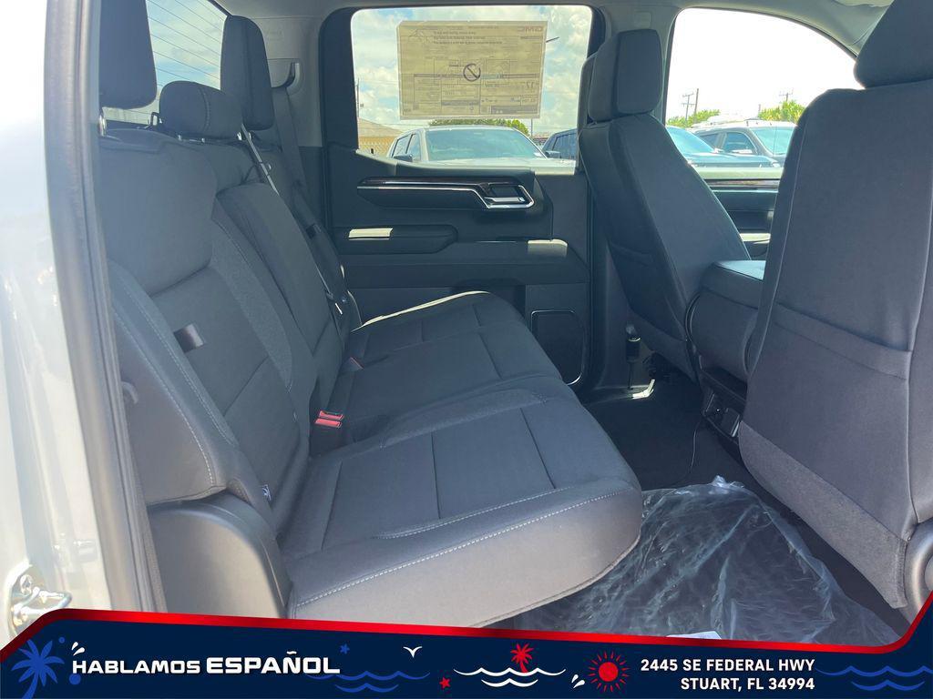 new 2025 GMC Sierra 1500 car, priced at $43,901