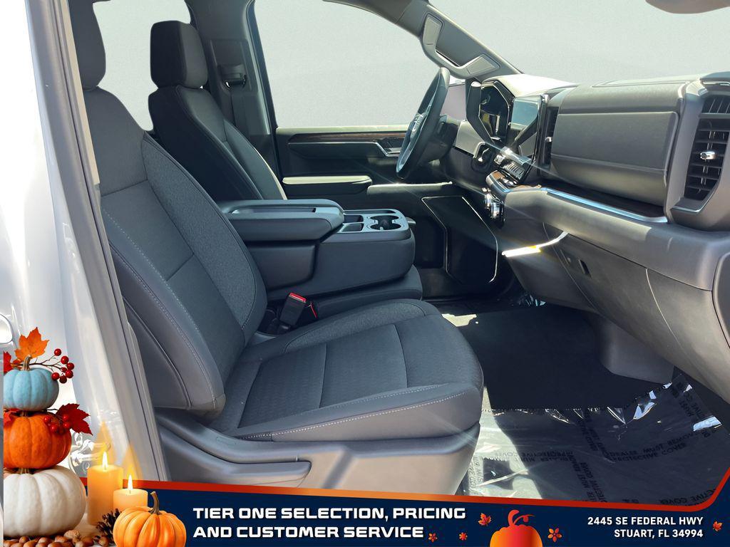 new 2025 GMC Sierra 1500 car, priced at $43,901