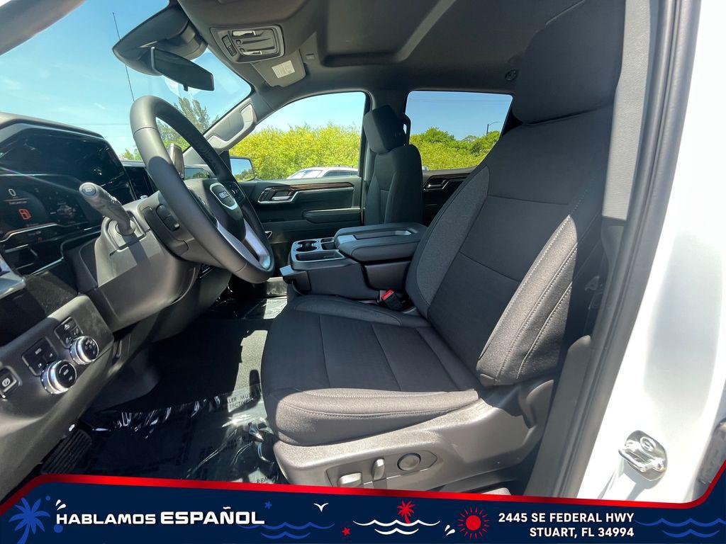 new 2025 GMC Sierra 1500 car, priced at $43,901