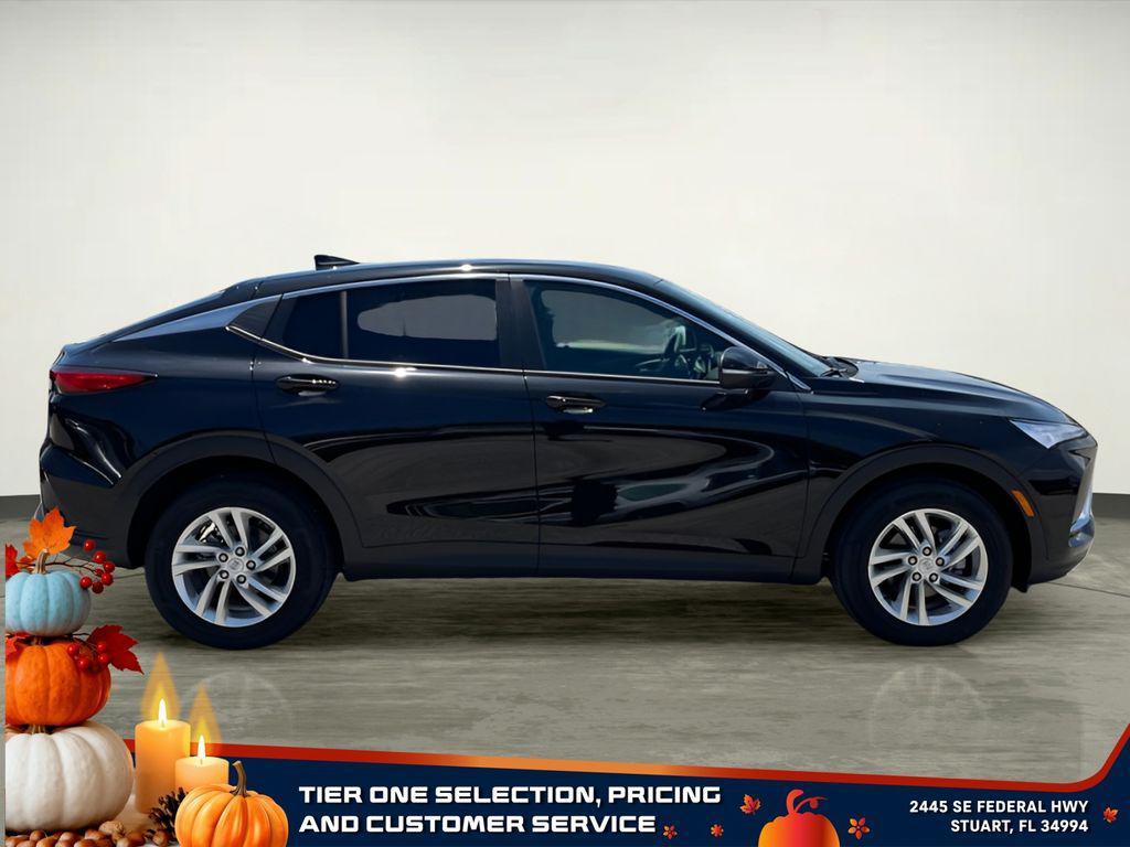 new 2025 Buick Envista car, priced at $24,625