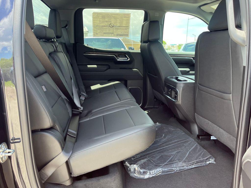 new 2025 GMC Sierra 1500 car, priced at $49,697