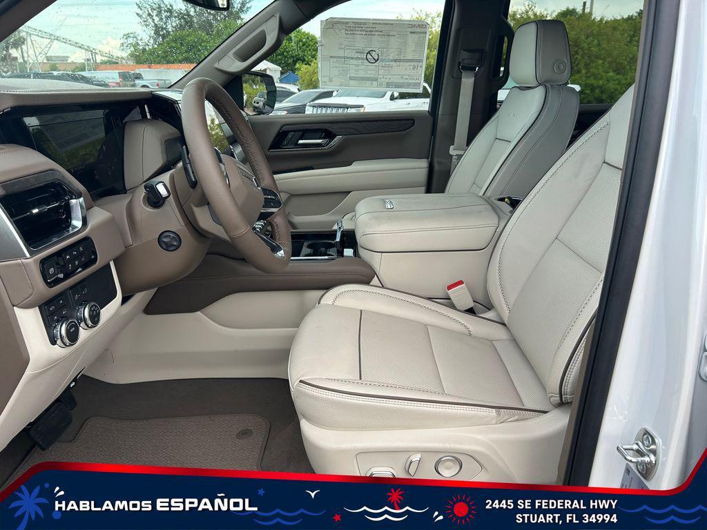 new 2025 GMC Yukon XL car, priced at $91,560
