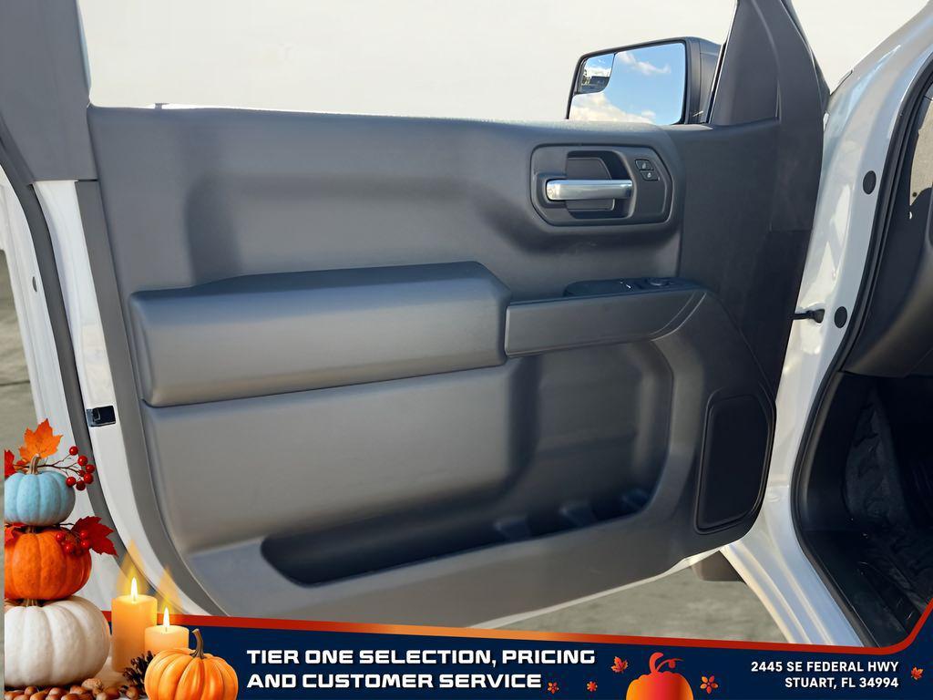 new 2025 GMC Sierra 1500 car, priced at $30,204