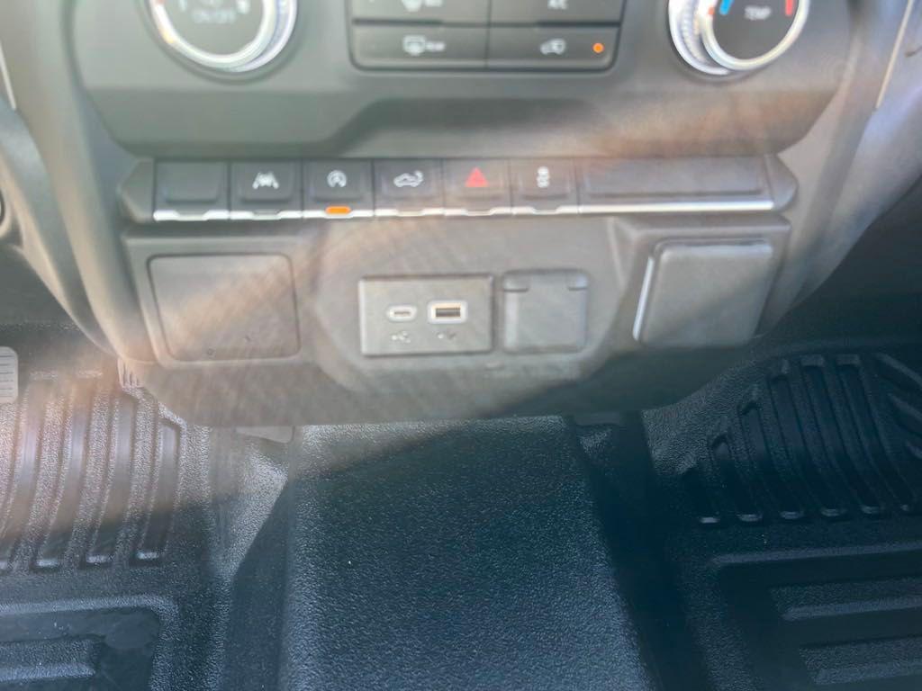 new 2025 GMC Sierra 1500 car, priced at $30,204