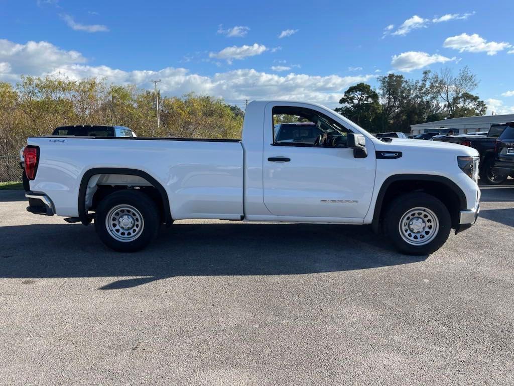 new 2025 GMC Sierra 1500 car, priced at $30,204