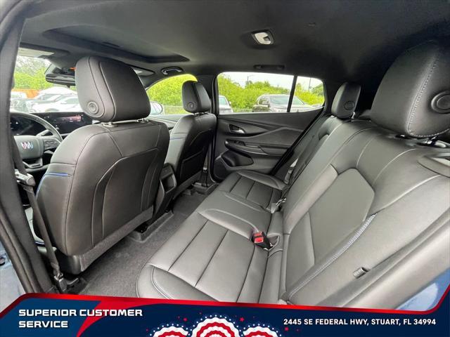 new 2025 Buick Envista car, priced at $29,725