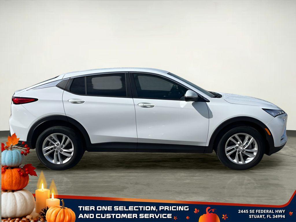 new 2025 Buick Envista car, priced at $24,130