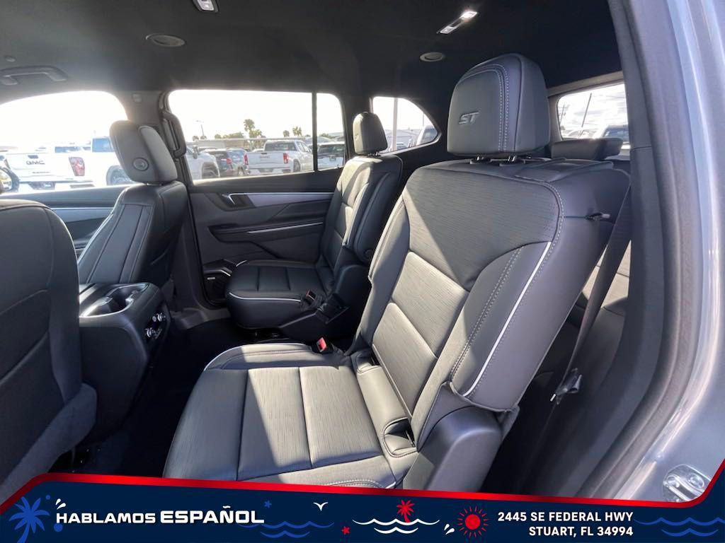 new 2025 Buick Enclave car, priced at $45,370