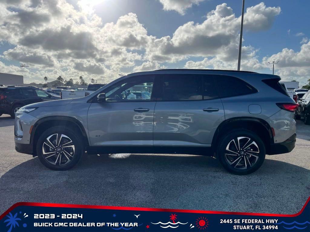 new 2025 Buick Enclave car, priced at $45,370