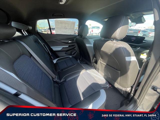 new 2025 Buick Envista car, priced at $27,305