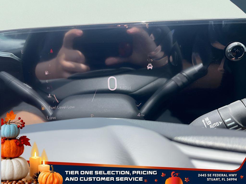 new 2025 Buick Envista car, priced at $23,880