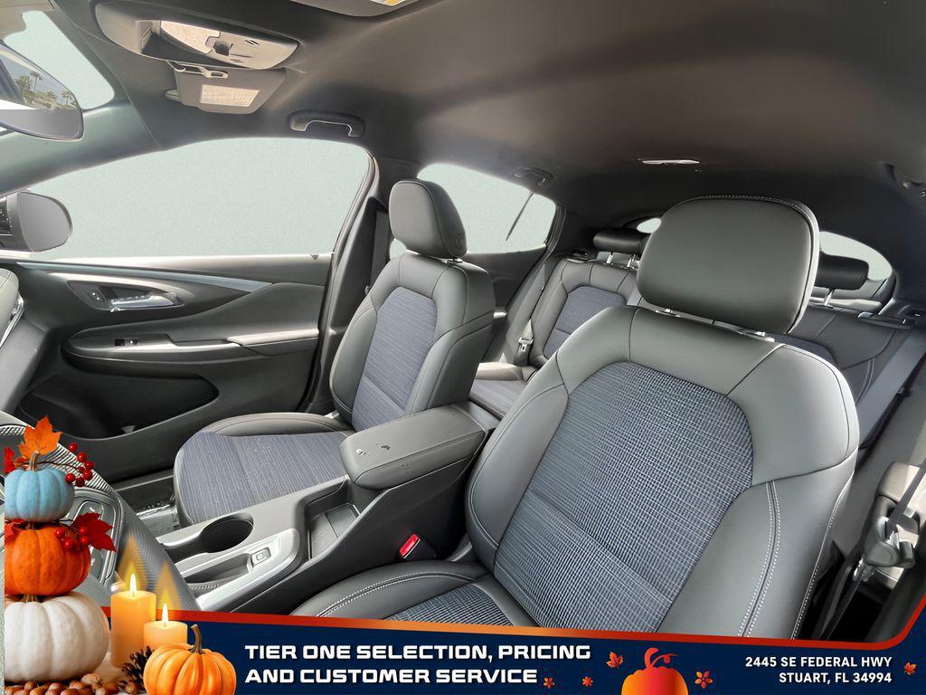 new 2025 Buick Envista car, priced at $23,880