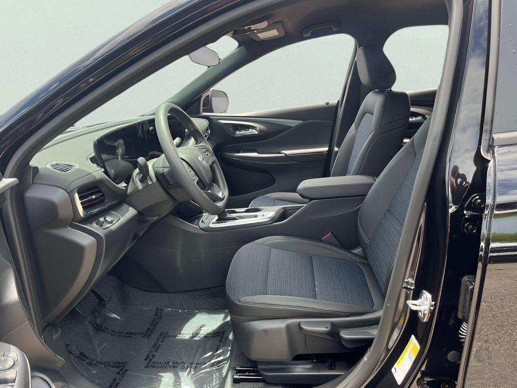 new 2025 Buick Envista car, priced at $23,880