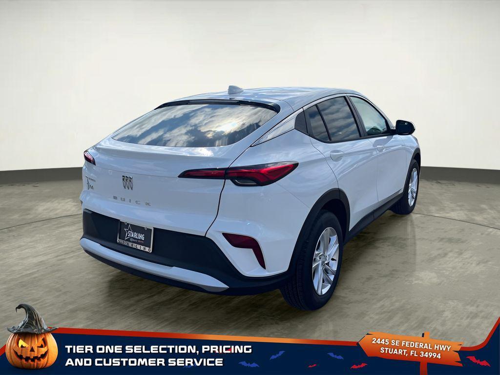 new 2025 Buick Envista car, priced at $21,330
