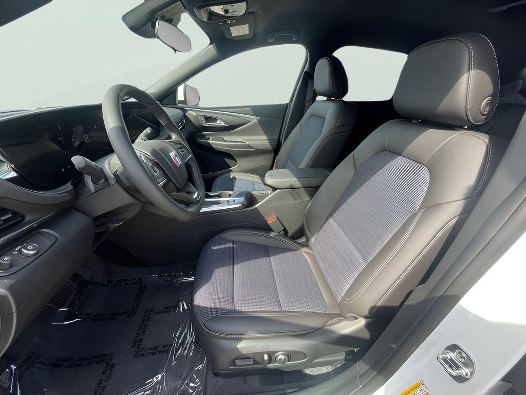 new 2025 Buick Envista car, priced at $23,280