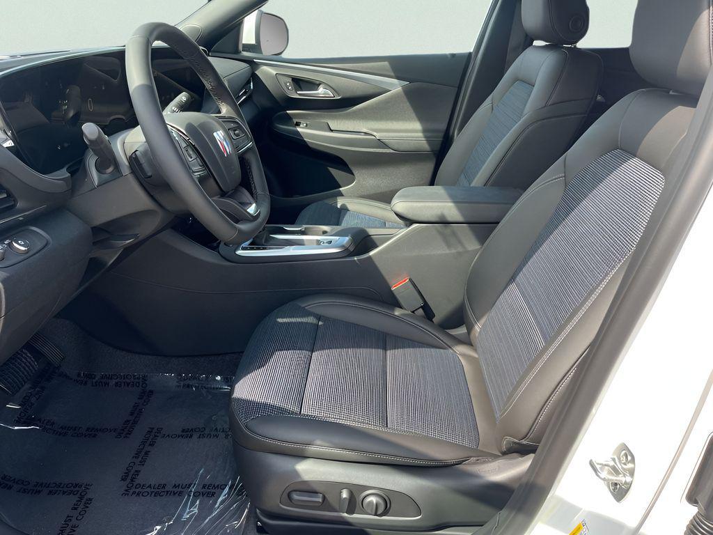 new 2025 Buick Envista car, priced at $23,280