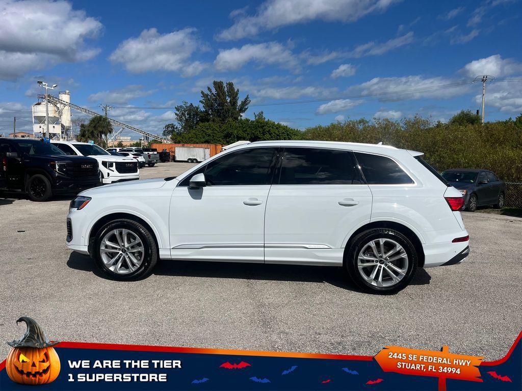 used 2025 Audi Q7 car, priced at $49,395