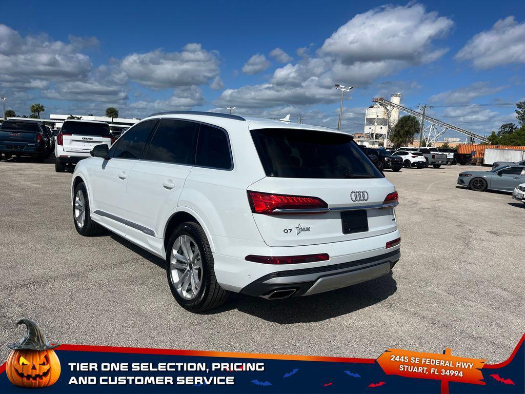 used 2025 Audi Q7 car, priced at $49,395
