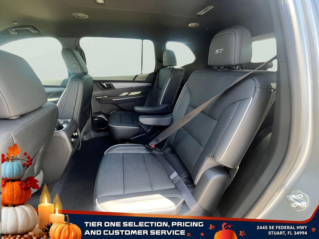 new 2025 Buick Enclave car, priced at $44,680