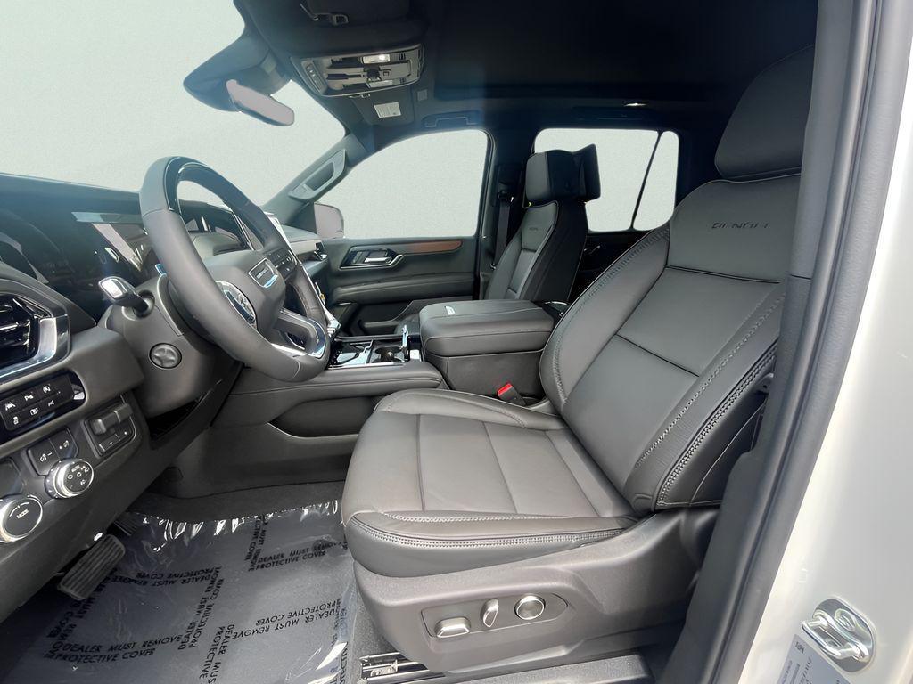 new 2025 GMC Yukon car, priced at $90,600