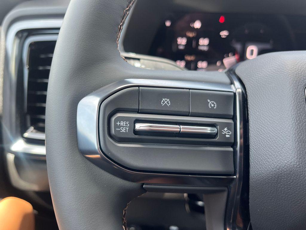 new 2025 GMC Canyon car, priced at $50,135