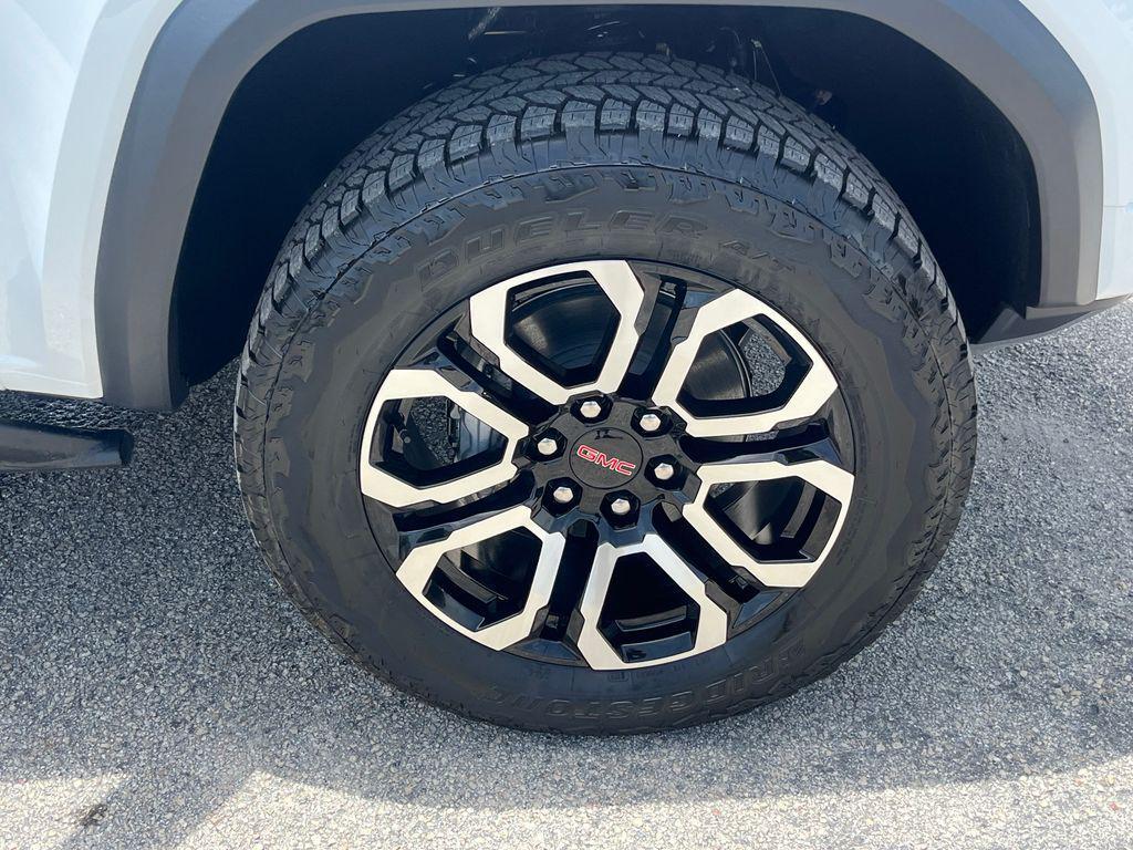 new 2025 GMC Canyon car, priced at $50,135