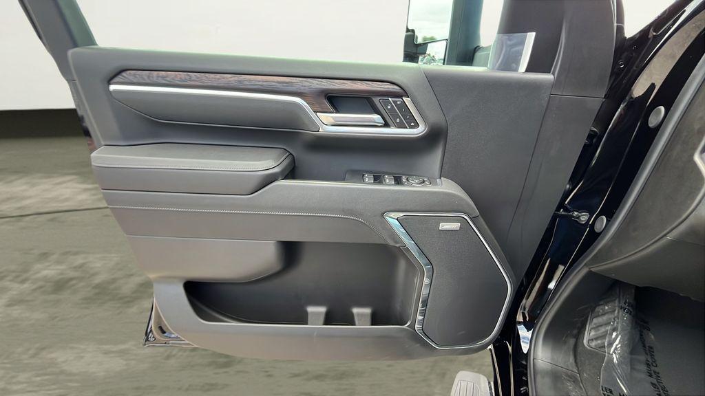 new 2025 GMC Sierra 2500 car, priced at $79,679