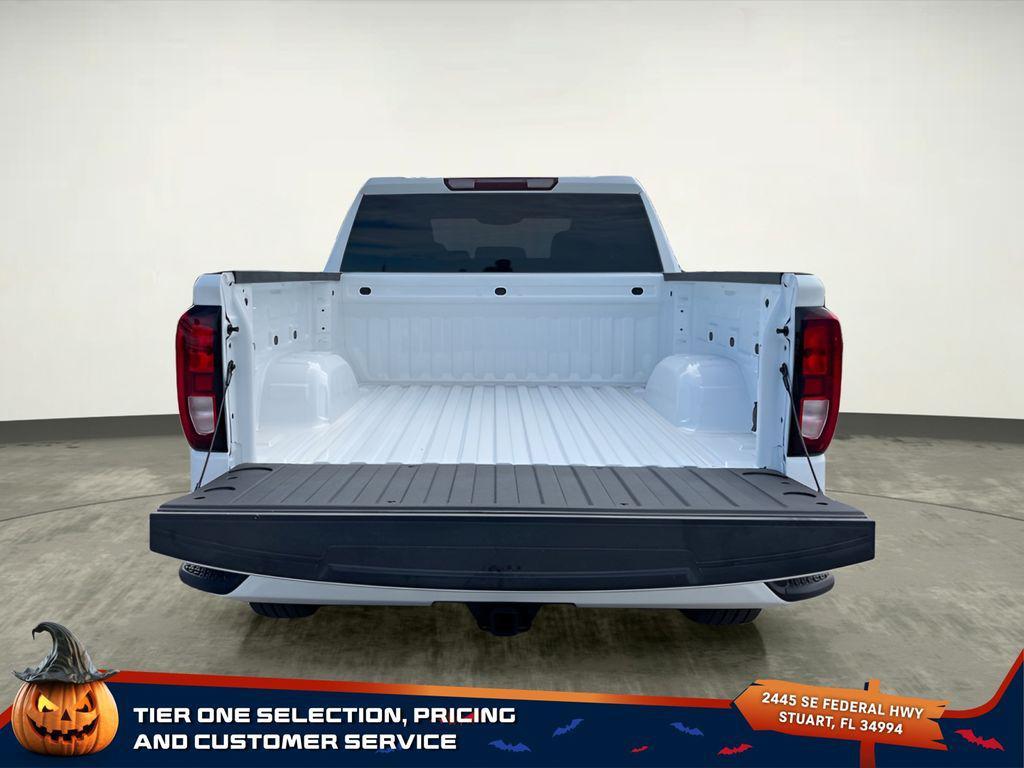 new 2025 GMC Sierra 1500 car, priced at $43,701