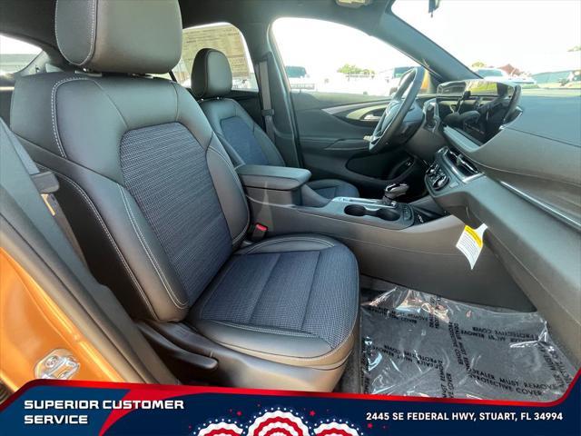 new 2025 Buick Envista car, priced at $27,625