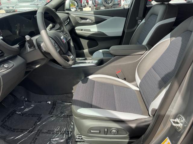 new 2025 Buick Envista car, priced at $27,305