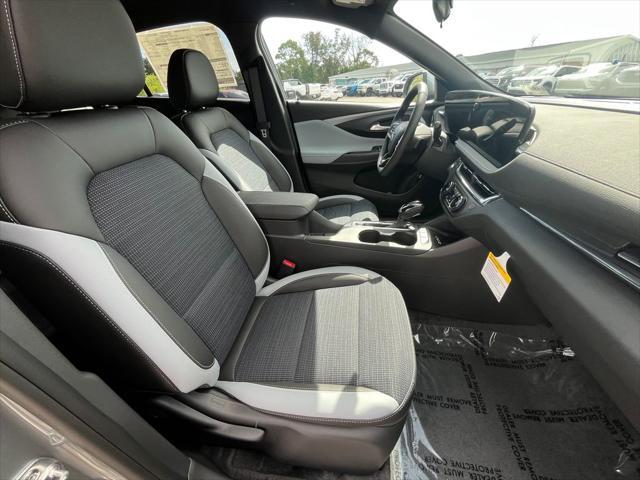 new 2025 Buick Envista car, priced at $27,305