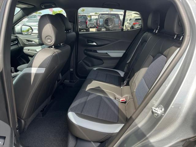 new 2025 Buick Envista car, priced at $27,305