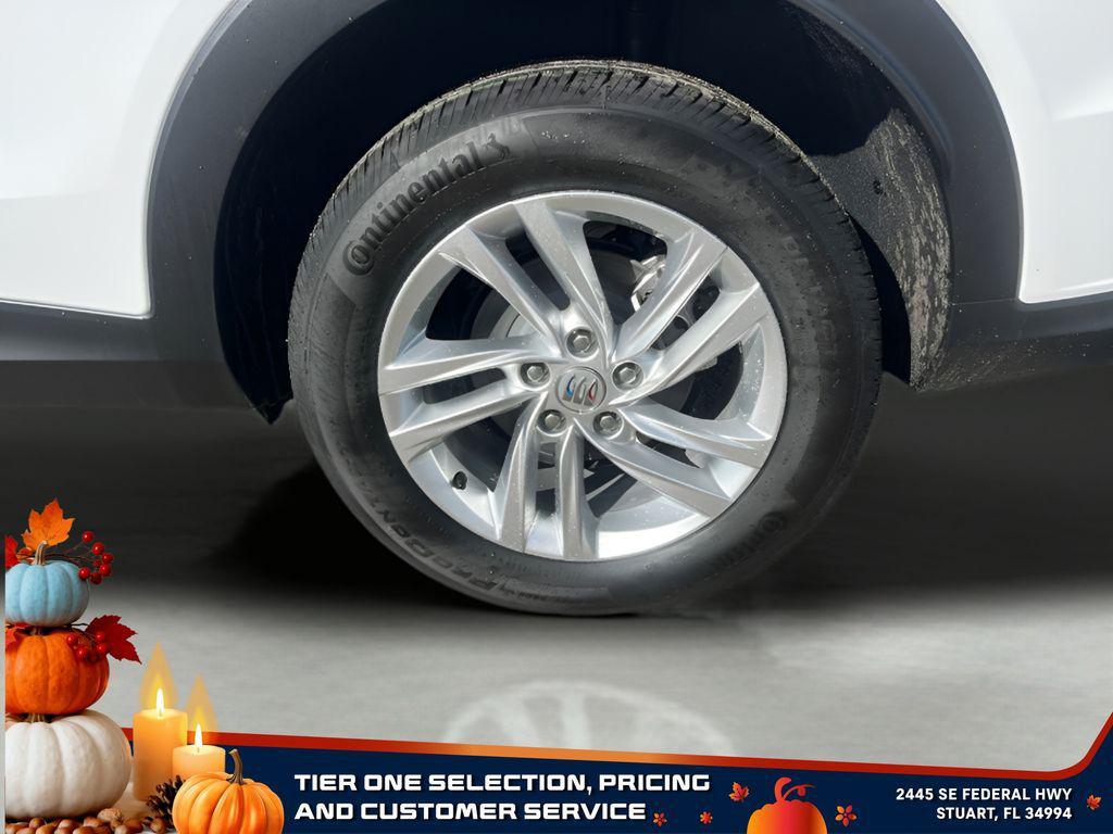 new 2025 Buick Envista car, priced at $24,130