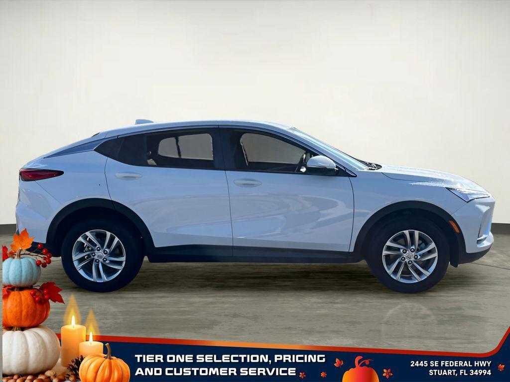 new 2025 Buick Envista car, priced at $24,130