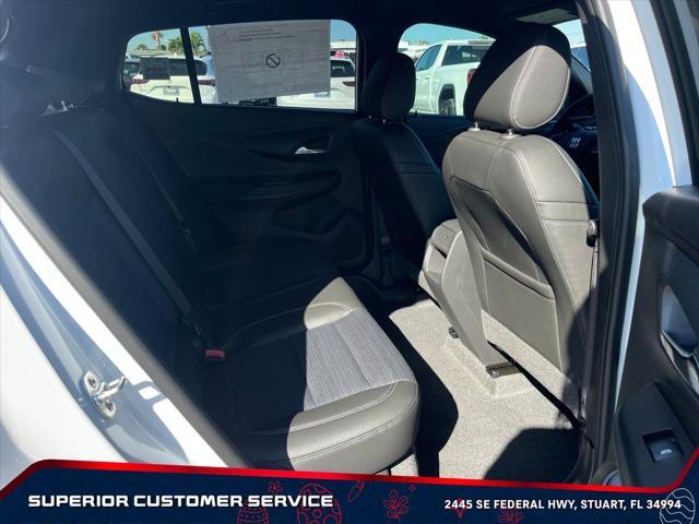 new 2025 Buick Envista car, priced at $26,038