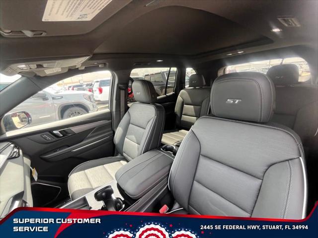 new 2025 Buick Enclave car, priced at $51,101