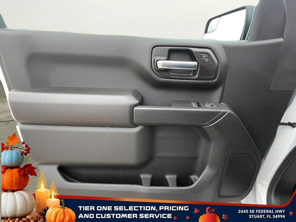 new 2025 GMC Sierra 1500 car, priced at $30,204