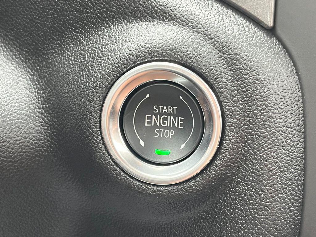 new 2025 GMC Sierra 1500 car, priced at $30,204