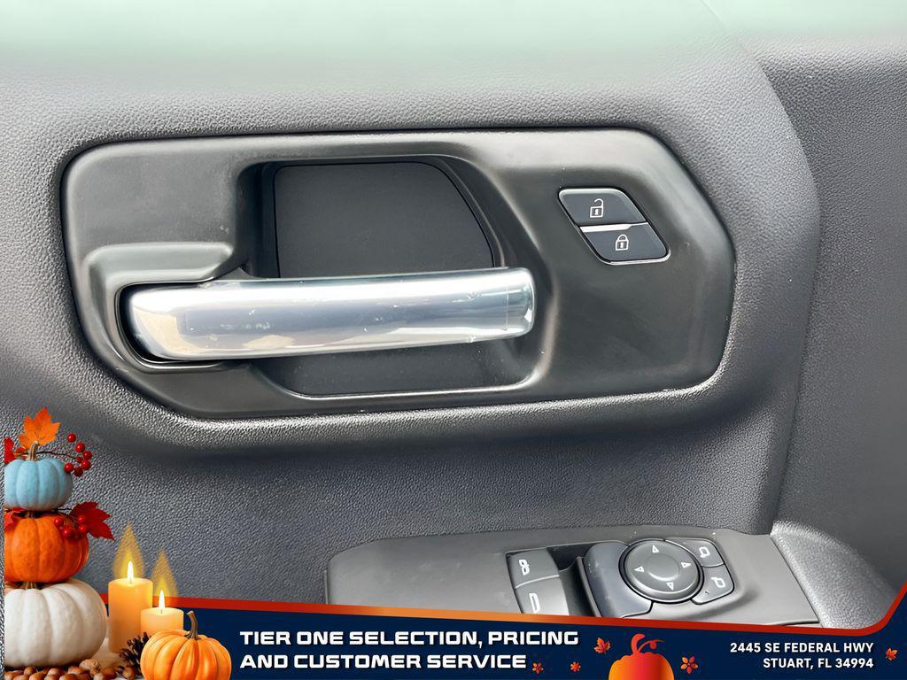 new 2025 GMC Sierra 1500 car, priced at $30,204